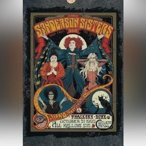 Sanderson sisters T-shirt size medium